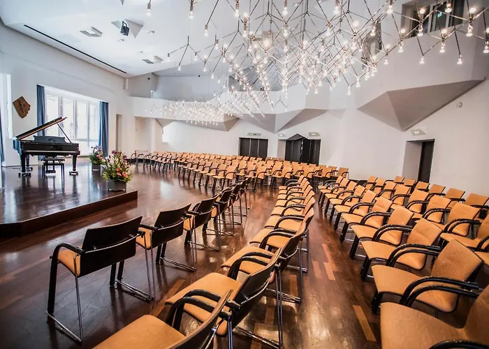 Erbacher Hof, Bistum